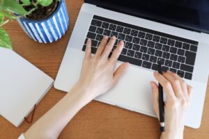 難病患者・家族・医療関係者のための新サイト「難病治験ウェブ」公開へ――最新の治験情報をわかりやすく提供